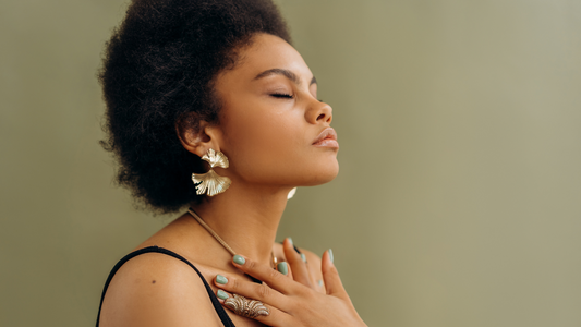 The Art of Mindfulness: Cultivating Presence in a Distracted World